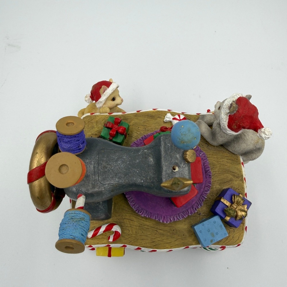 Sanrio Christmas Sewing Machine Music Box Cat Dog Holiday Decoration Collectible - Picture 3 of 11